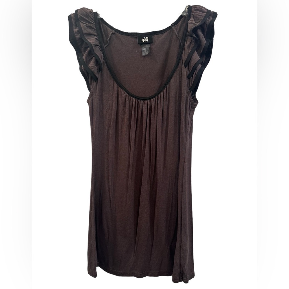 H & M ruffled cap sleeve blouse size XS EUC